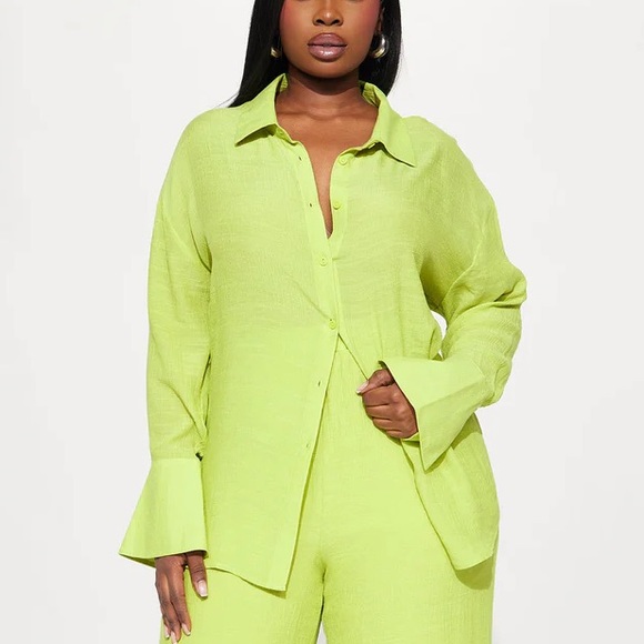 NWT Fashion Nova 'My Moment Gauze' wide arm green buttonup long sleeve top - Picture 4 of 11